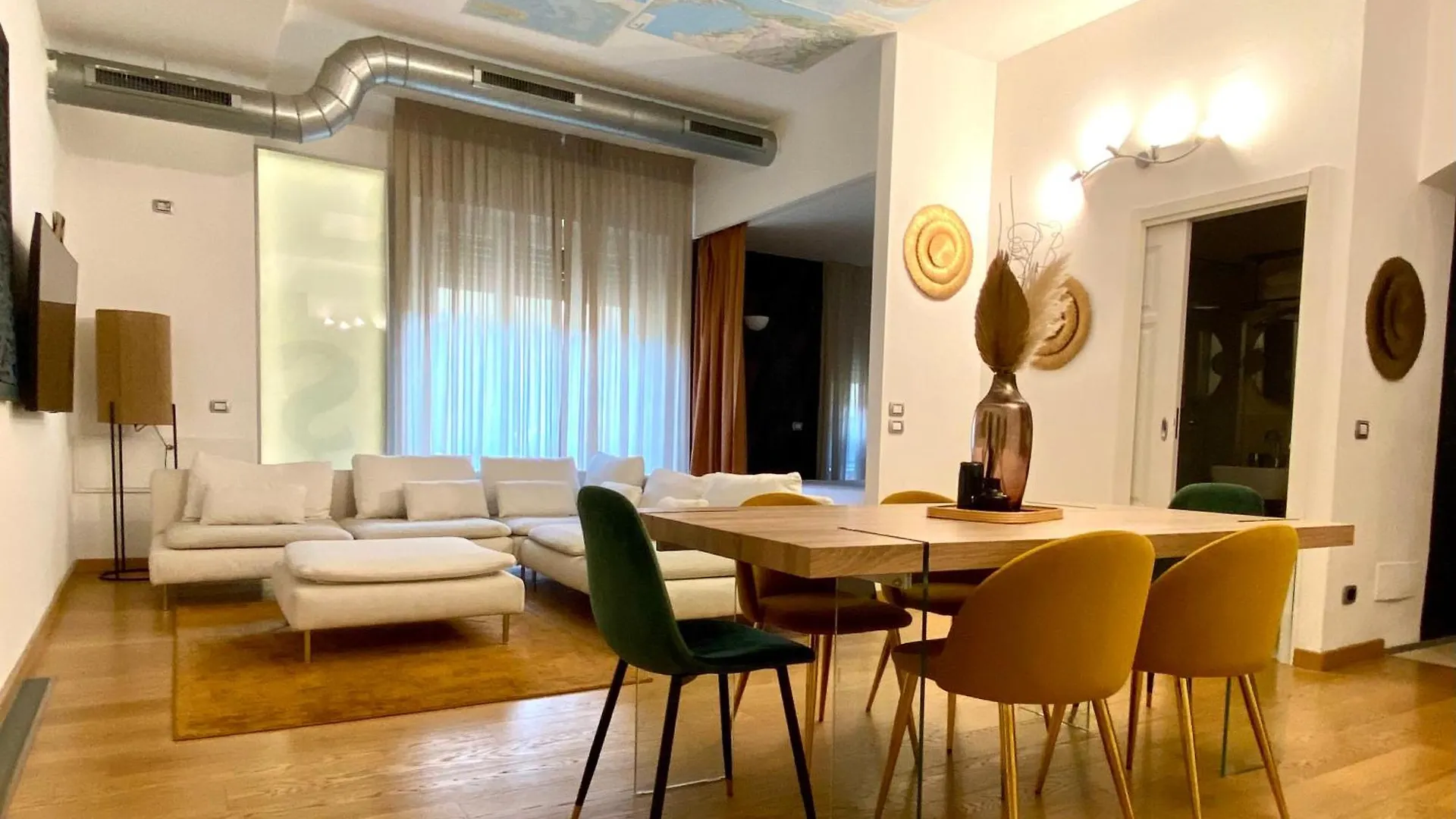 Intomilan I Design Apartment In The Heart Of Milan location